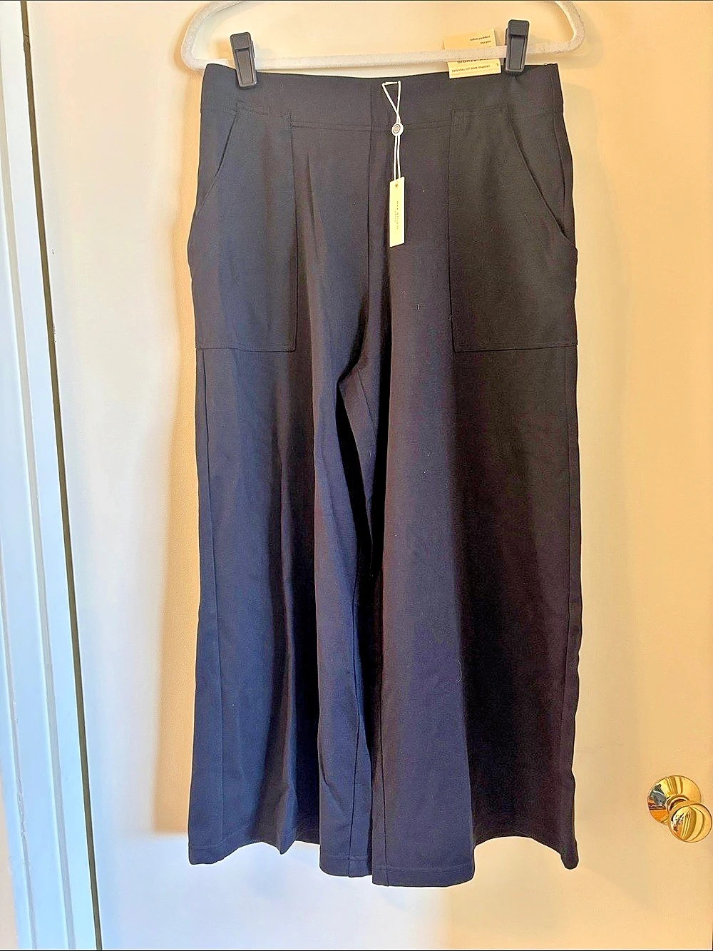 Max Studio London Cropped Wide Leg Trousers Wide Leg Trousers in Black